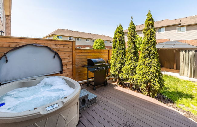 GLOBALSTAY. Modern 3-4 Bedroom Town - Photo 54