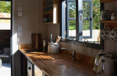 Large Luxury Shepherds Hut with Hot Tub nr Bath - Foto 23