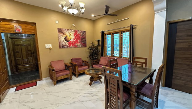 SRI APARTMENT HOMESTAY 2BHK - Foto 4, Habitación