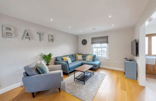 Fantastic 3-bed house with parking - Photo 15