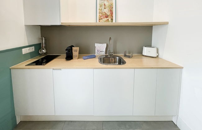 Be Mate Gran Vía Suites - Photo 29