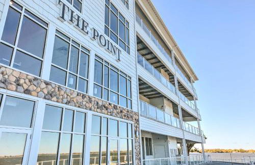 Waterfront Watertown Condo with Patio and Pool Access! - Foto 34