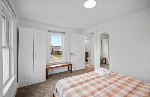 Slick&Spacious 2 Bdr Apt Natrona Hts - Photo 17