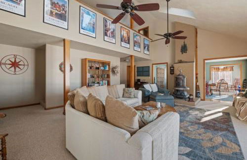 Spacious Waterfront Retreat on Merrymeeting Lake - Photo 38