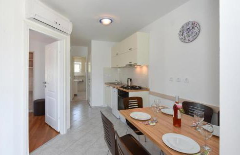 Nice Home In Rogoznica - Foto 28