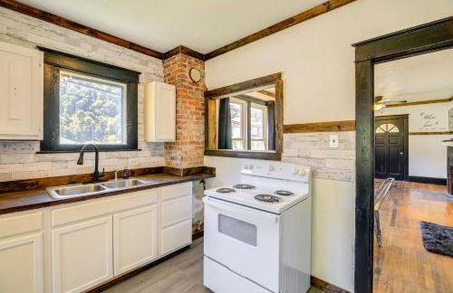 Williamson Cottage about 2 Mi to Town and Trails! - Photo 2