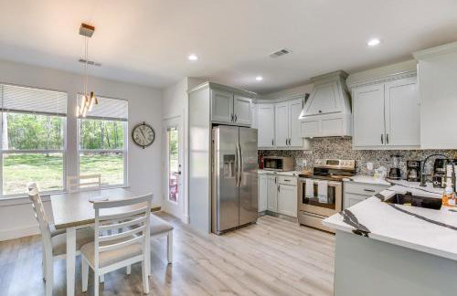 Fire Pit and Grill Lakeside Gun Barrel City Home! - Foto 6