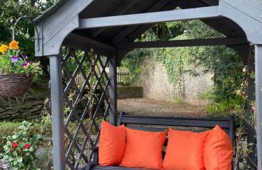 Hollyhocks Holiday Home- 2 bedroomed ground floor apartment sleeps 5 - Foto 16