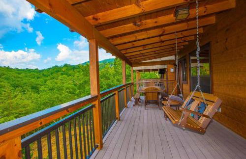 Splashing at the Bluff - Premier Smoky Mountain Views - Indoor Pool Spa - Luxury Cabin - Gatlinburg - Pigeon Forge - Foto 60