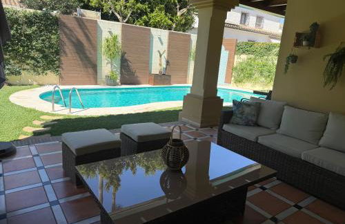 Family friendly villa next to Puerto Banus - Foto 2
