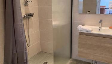 Le Café Crème jardin parking - Foto 2