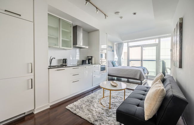 Maple Leaf Square - Photo 52