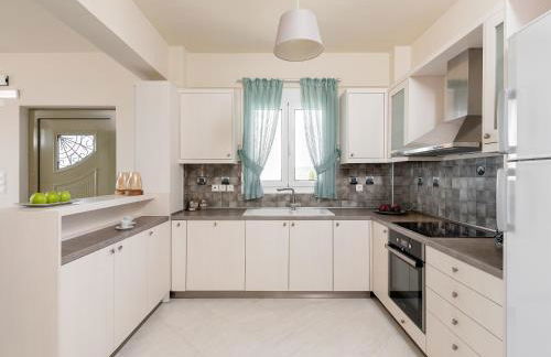 Anemolia Seaview Villa, Private Pool & Lush Garden, By ThinkVilla - Foto 21