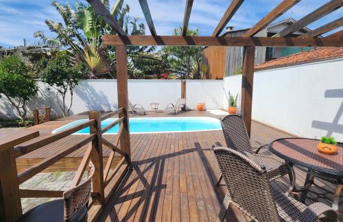 Partiu Praia SC- Piscina, Ar condicionado, wi-fi, duas quadras da praia e centrinho - Foto 2