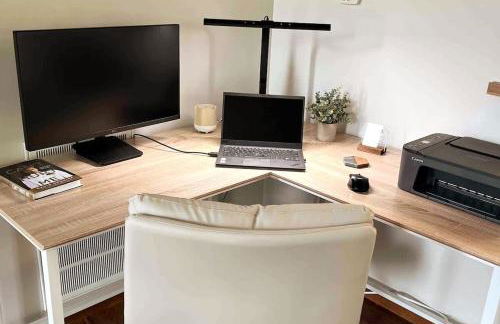 Quiet 2-Bedroom Condo with Garage and Fast Wi-Fi - Foto 9