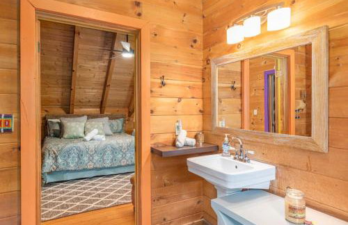 Secluded Cabin with Quality Furnishing and Hot Tub - Foto 42