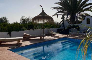 Las Banderas - Photo 2