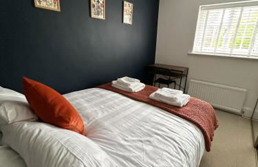 Characterful Cottage - Sleeps 6 - Parking - High Street - Photo 9