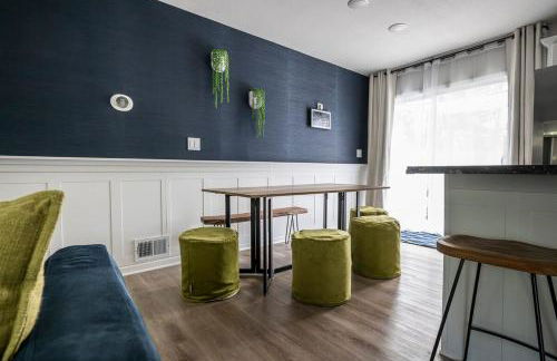 Modern Luxe 3B2B - Hot Tub - Game Room - EV Charger - Walk to Downtown LS - Foto 42