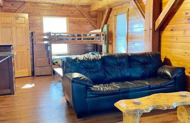 Spacious Salmon River Waterfront Lodge for 6 - Foto 25