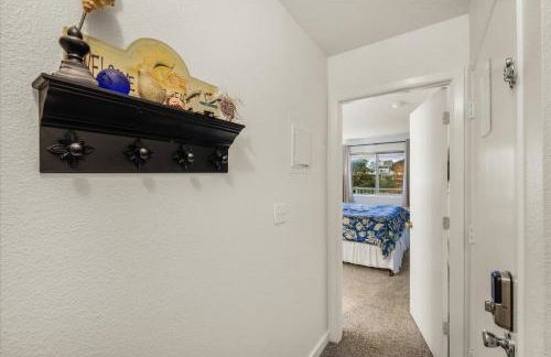 Oceanfront Suite - Top Floor - Sleeps 4 - Pool and Sauna - Foto 23