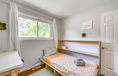 Charming Ann Arbor Getaway with Deck Near Downtown! - Foto 17