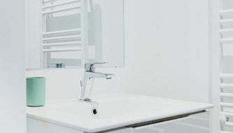 Le Quai 01 - Foto 4, furniture, towels, Shower, storage, heating