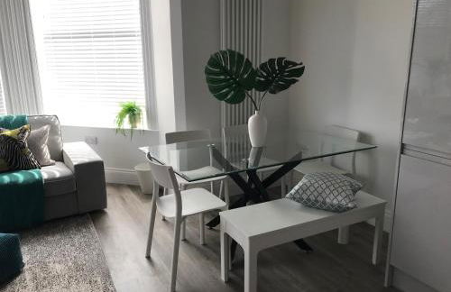 On The Avenue Apt 4 - Photo 9