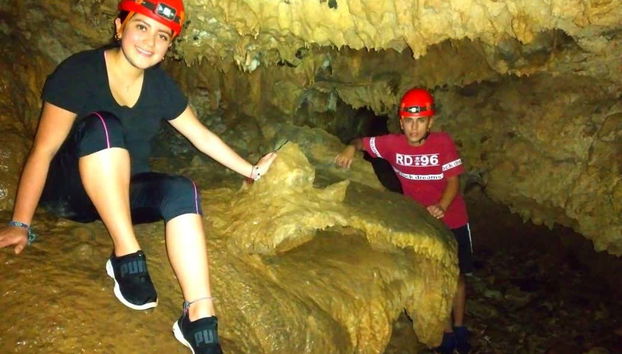 Explorando cuevas secretas