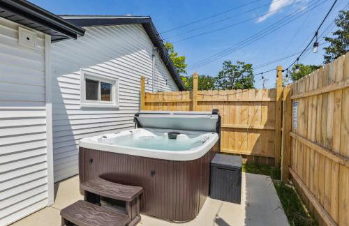 Charming 3-Bedroom - Hot Tub & Game Room - Foto 2