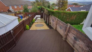 3 Bed House with Garage, NR BPW & Brecon Beacons National Park - Foto 3, Garden view
