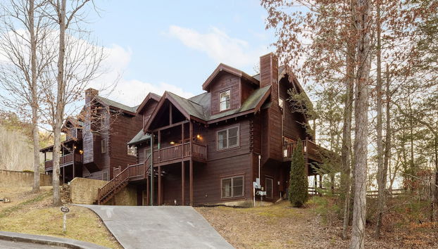 Riverbend Redesigned Cabin Hot Tub Firepit Billiards Mins to Pigeon Forge - Foto 5, Habitación