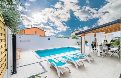 Villa Silver Novigrad with private pool - Photo 3