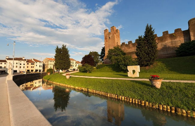 Entire Accommodation in Castelfranco Veneto - Photo 12