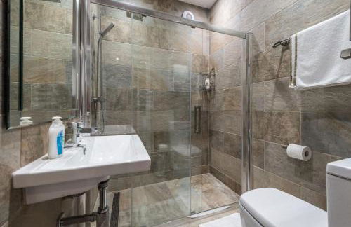 Stylish apartment 12 minutes by tube from Oxford Street free WIFI and Ac - Foto 16