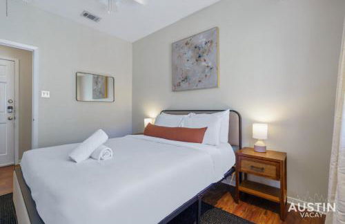 Modern Haven with King Suite and Impeccable Location - Foto 29