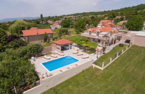 Amazing Apartment In Obrovac Sinjski - Foto 12