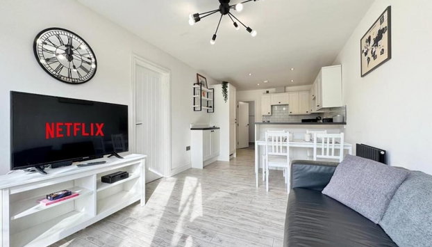 Modern 2 Bedroom Apartment - Near Hospital & Racecourse - Foto 2, Profilbild