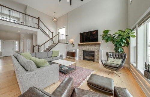 Bring the Family! Suburban Gem in Plainfield - Foto 1