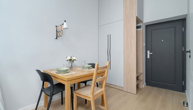 Stylish Grey Studio in Poznan by Renters - Foto 2, Servicio de comidas en la habitación