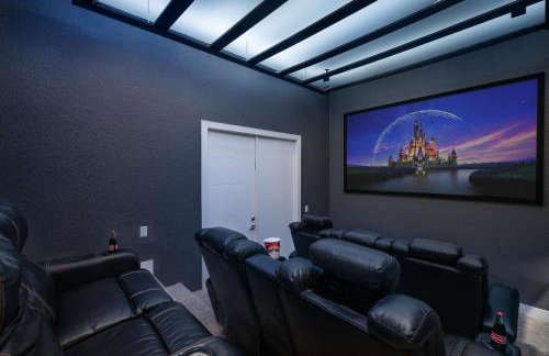 Luxury 6BR Villa w Pool & Cinema 4mi to Disney - Foto 2