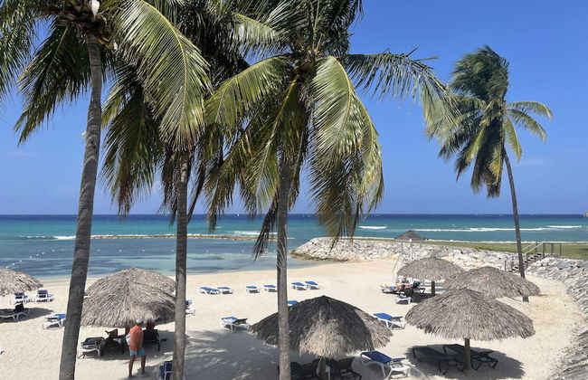 Nianna Coral Bay Gorgeous Townhouse 2 - Photo 49