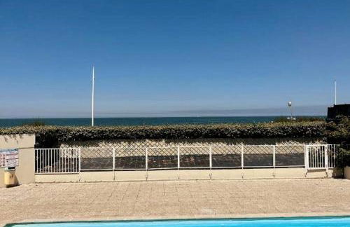 Beau studio avec accès plage, jardin, piscine, tennis, vélos, Netflix - Photo 14