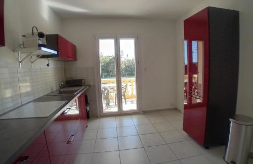 Bas de villa avec jardin piscine clim proche plages calanques - Foto 21