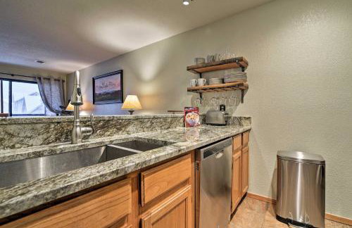 Walk to Main St Frisco Condo with Community Pool! - Foto 8