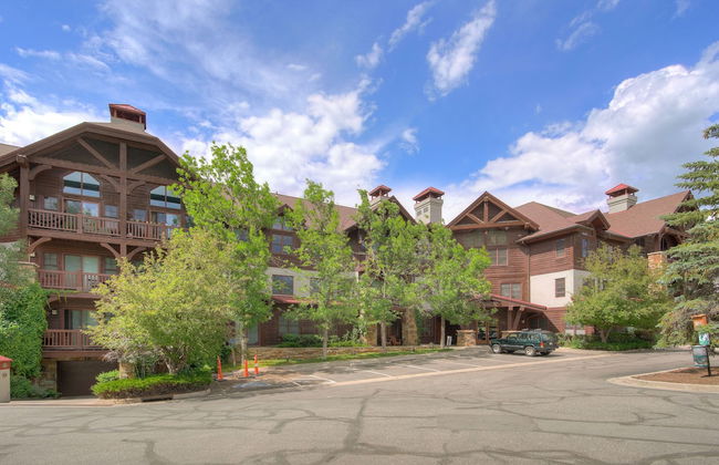 Lodge at Brookside, A Vail Resorts Property - Photo 4