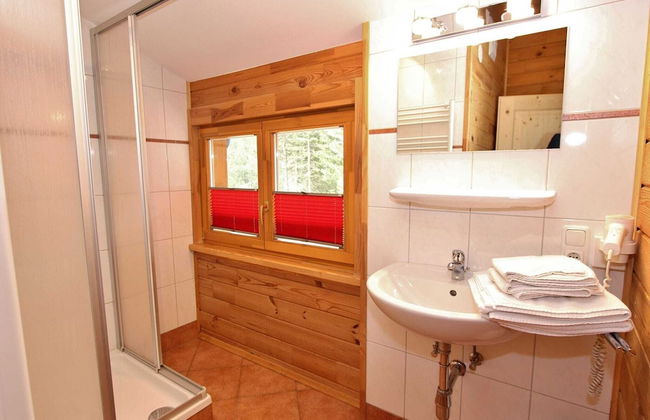 Modern Chalet with Hot Tub in Krimml - Foto 10