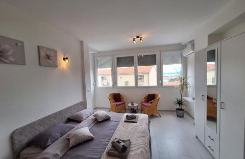 Mystic Grey Studio Apartment - Foto 5