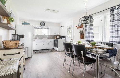 Cedar Creek Cottage Close to Downtown Traverse City Beaches and the TART Trail - Foto 12