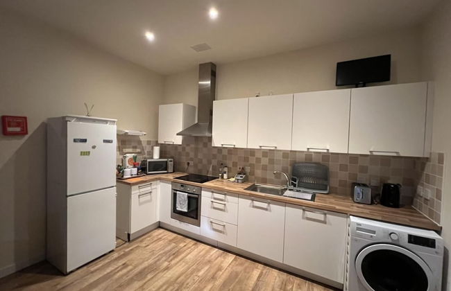 Charming 2-bedrooms City Centre Apartment-no Party - Foto 17